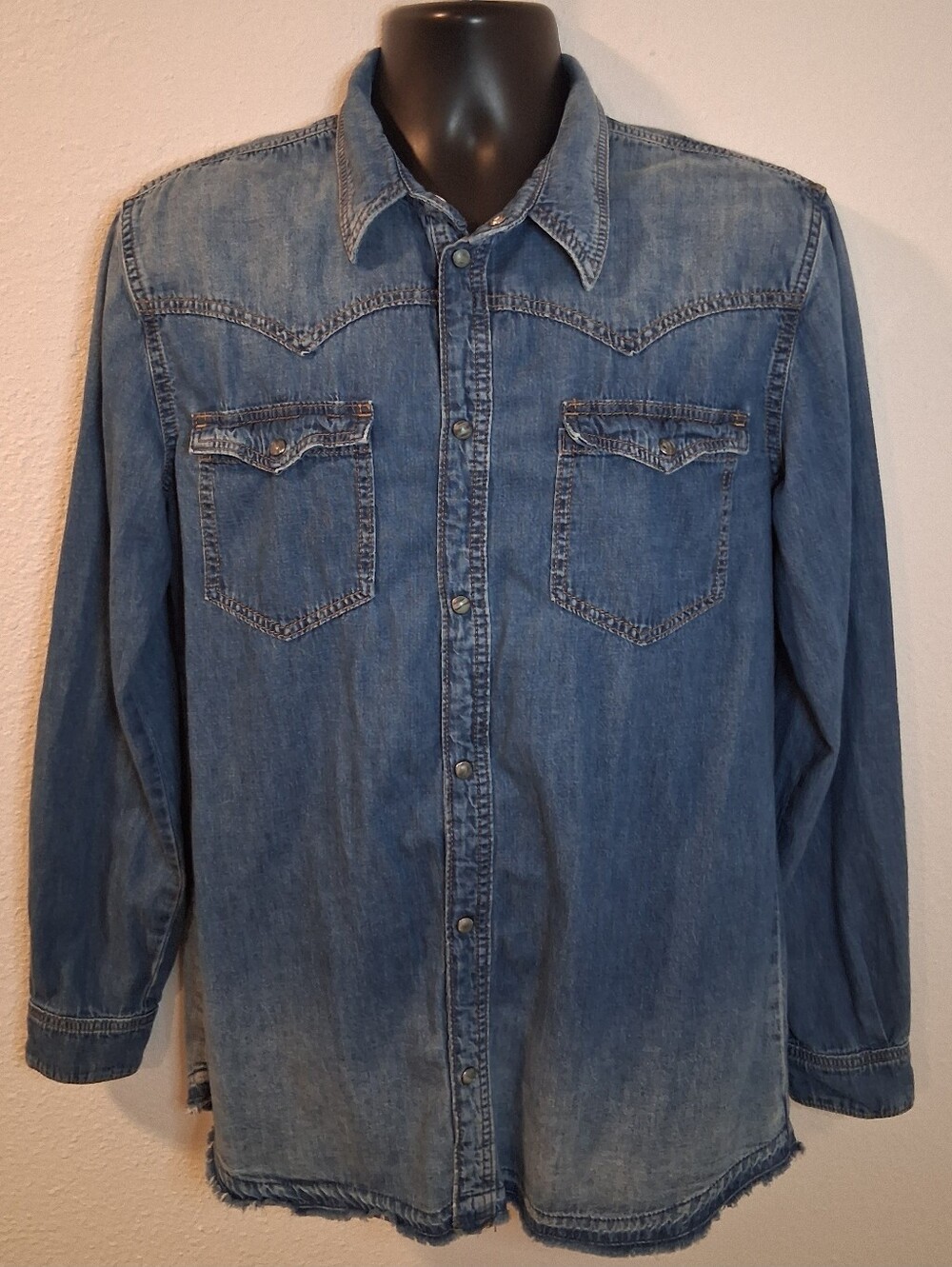 Vintage Tommy Hilfiger Men's Medium Pearl Snap Western Shirt Long Sleeve Blue